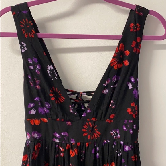 2 for $10 Forever 21 Plunging Floral Strappy back Dress NWT - Picture 2 of 7